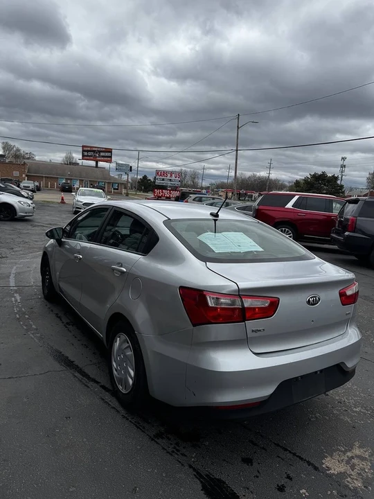 2017 Kia Rio - Image 2 of 4