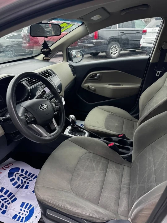 2017 Kia Rio - Image 4 of 4
