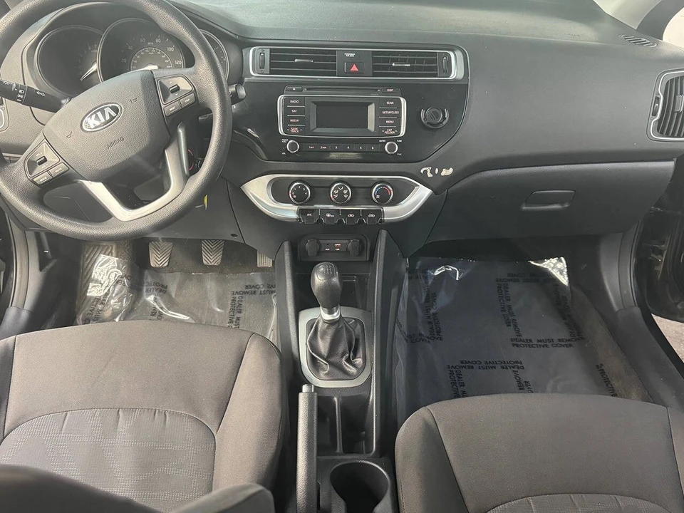 2017 Kia Rio - Image 6 of 12
