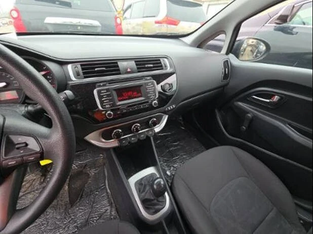 2017 Kia Rio - Image 10 of 13