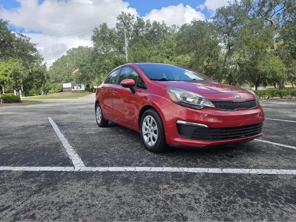 2017 Kia Rio - Image 5 of 18