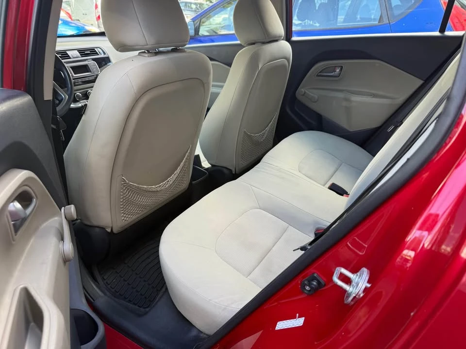2017 Kia Rio - Image 11 of 18