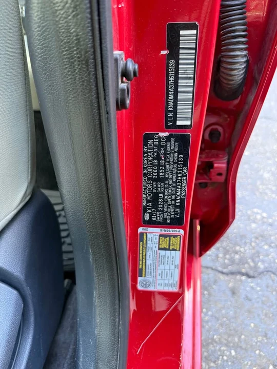 2017 Kia Rio - Image 15 of 18