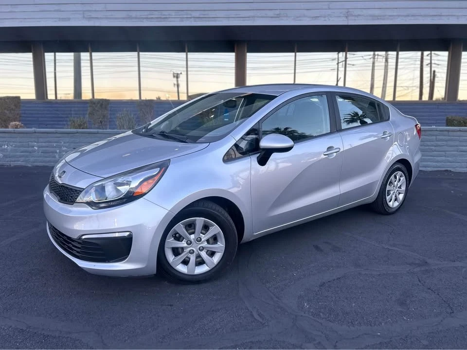 2017 Kia Rio - Image 2 of 8
