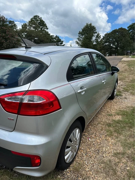 2017 Kia Rio - Image 7 of 8