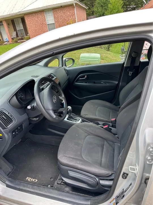 2017 Kia Rio - Image 2 of 8