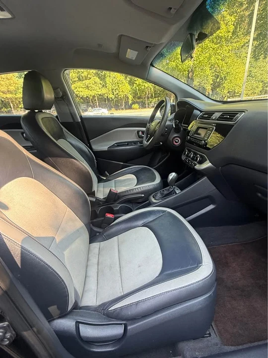 2017 Kia Rio - Image 10 of 14