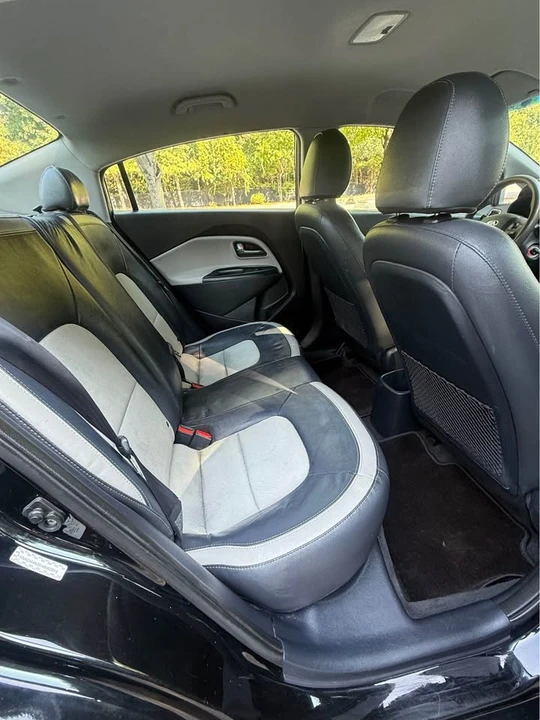2017 Kia Rio - Image 9 of 14