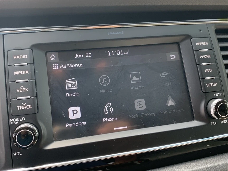 2017 Kia Carnival - Image 7 of 12