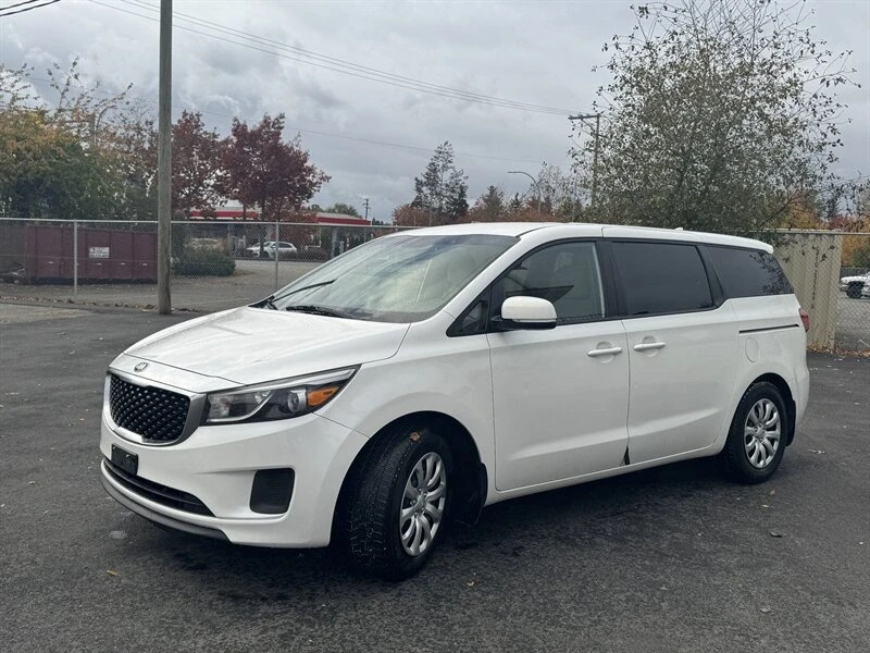 2017 Kia Carnival - Image 4 of 20