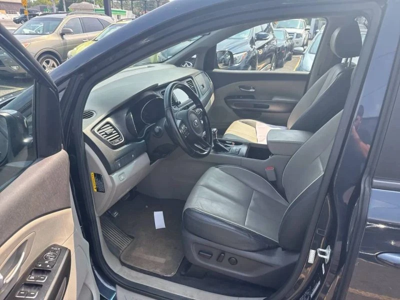 2017 Kia - Image 10 of 12