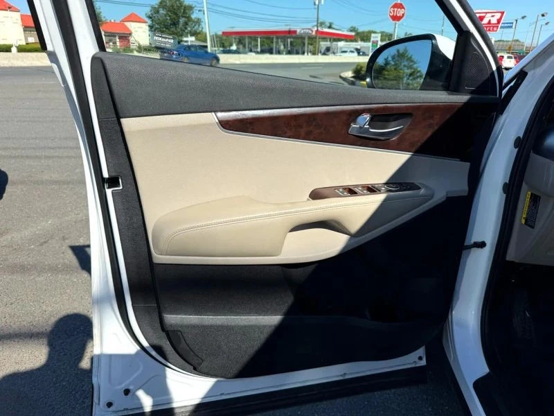 2017 Kia Sorento - Image 11 of 12