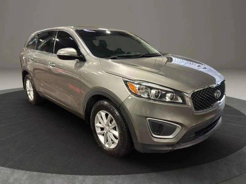 2017 Kia Sorento - Image 3 of 12