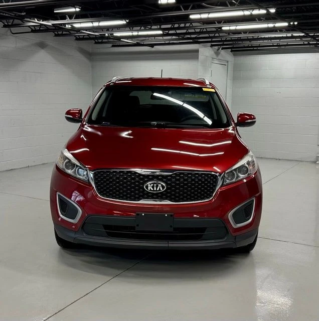 2017 Kia Sorento - Image 8 of 21