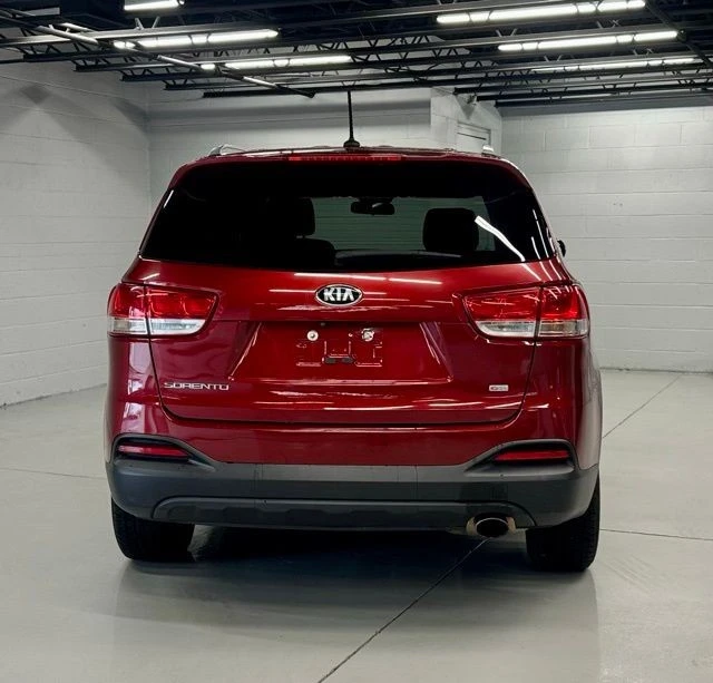 2017 Kia Sorento - Image 4 of 21