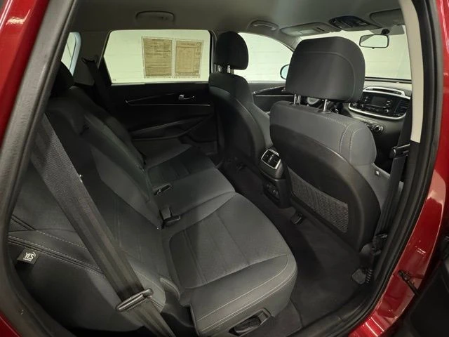 2017 Kia Sorento - Image 13 of 21