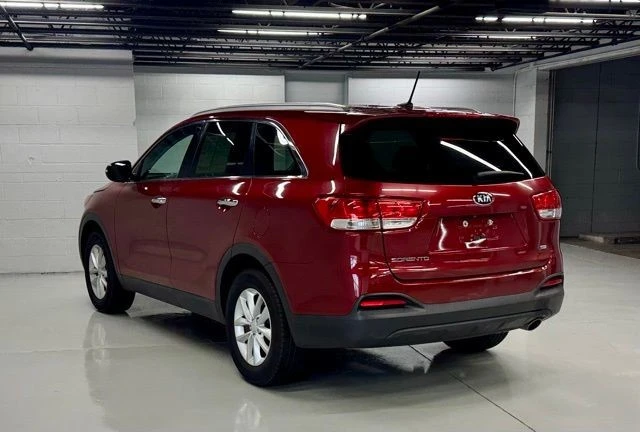 2017 Kia Sorento - Image 3 of 21