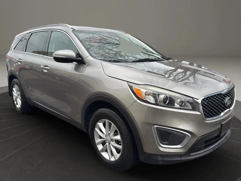 2017 Kia Sorento - Image 3 of 12