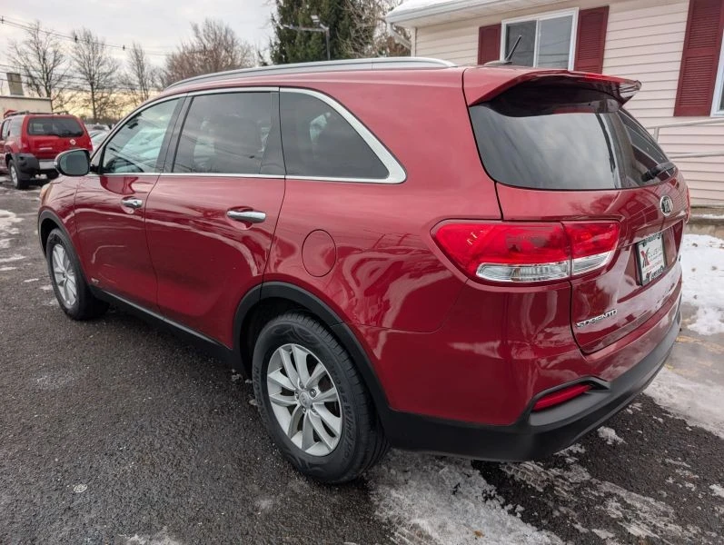 2017 Kia Sorento - Image 2 of 12