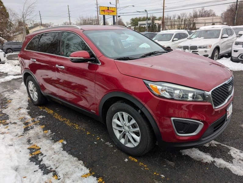 2017 Kia Sorento - Image 4 of 12