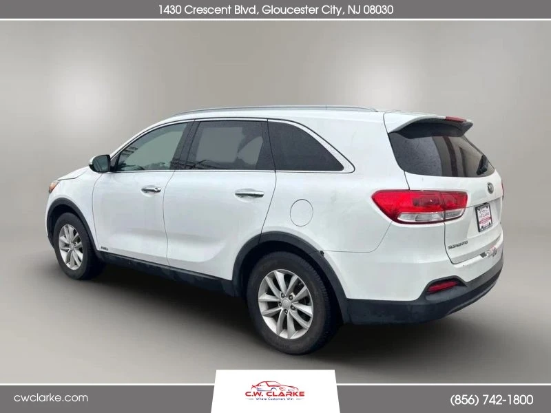 2017 Kia Sorento - Image 5 of 6