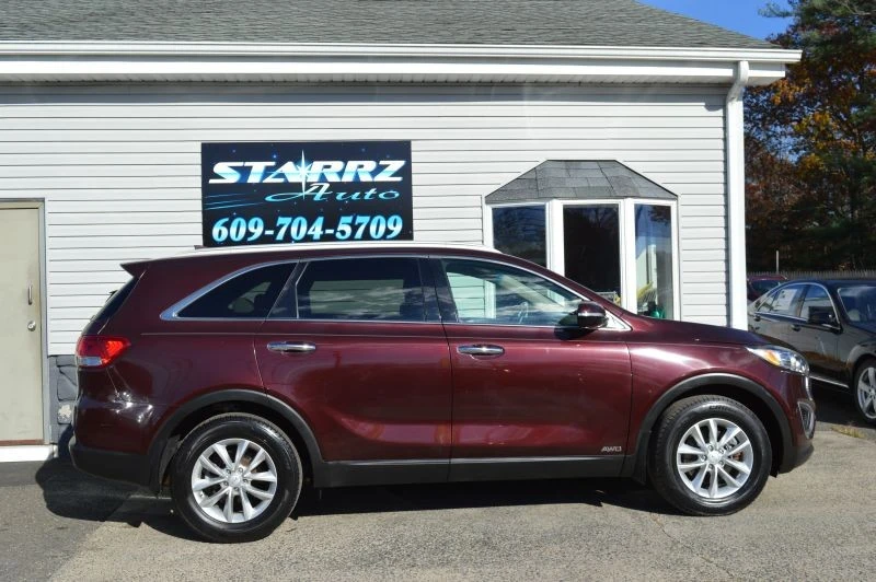 2017 Kia Sorento - Image 6 of 12