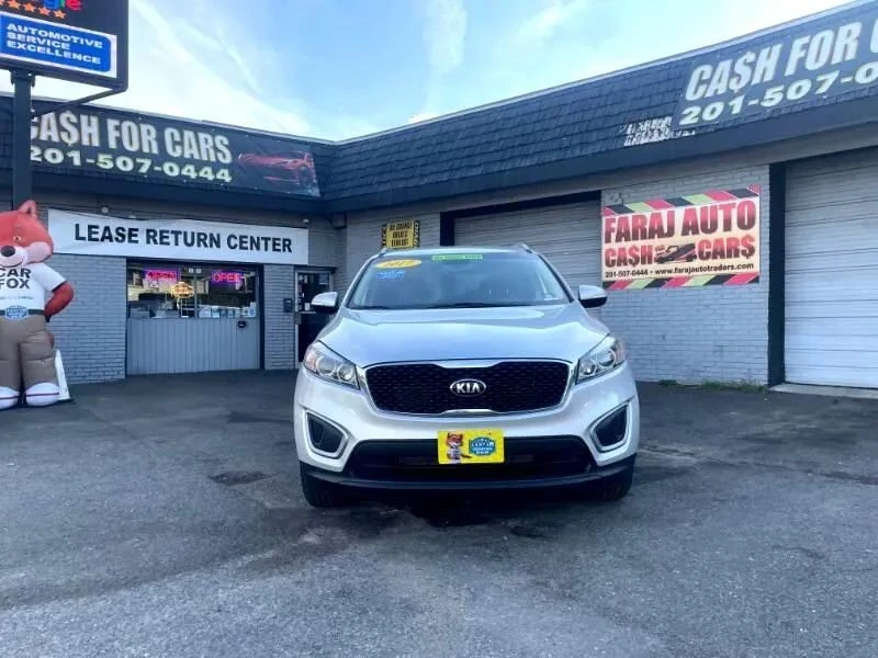 2017 Kia Sorento - Image 2 of 12