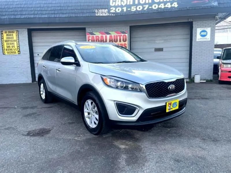 2017 Kia Sorento - Image 3 of 12