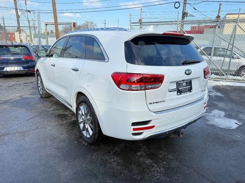 2017 Kia Sorento - Image 3 of 12