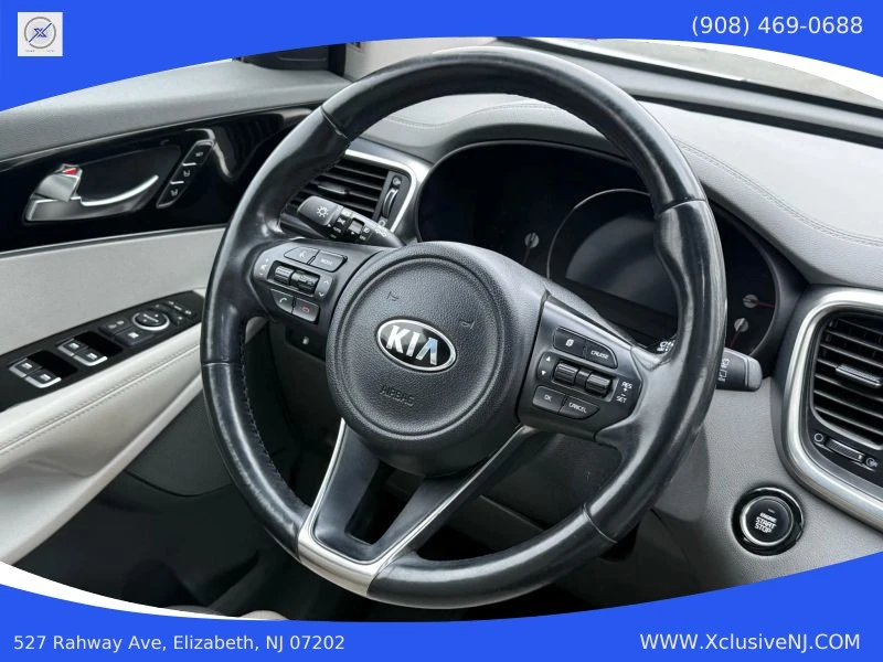 2017 Kia Sorento - Image 11 of 12