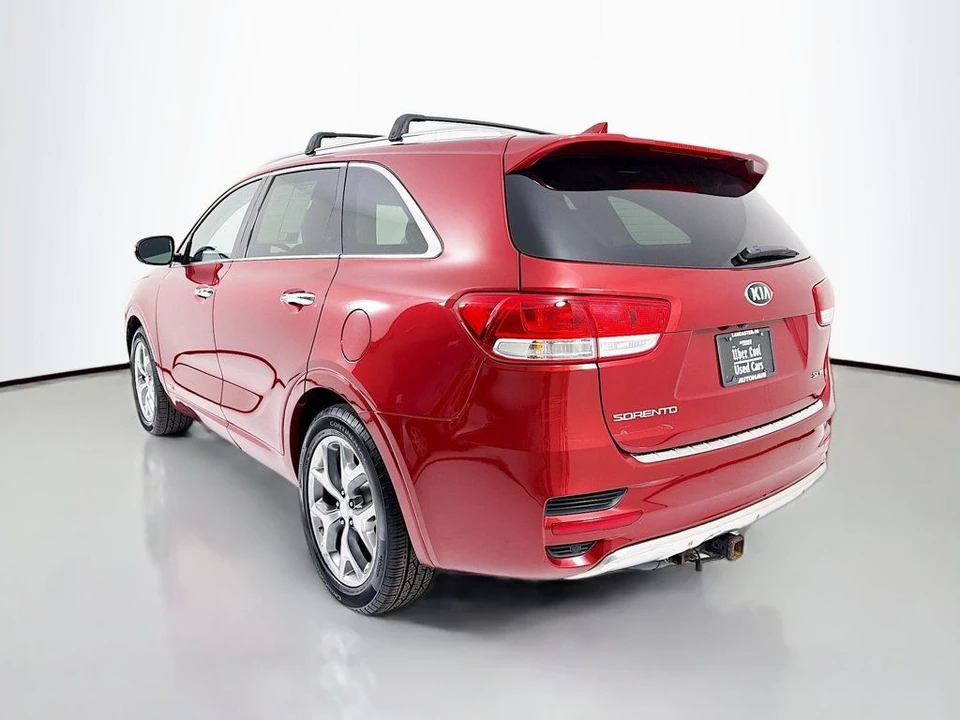 2017 Kia Sorento - Image 5 of 12