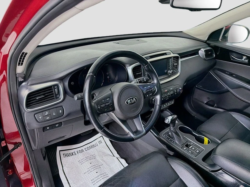 2017 Kia Sorento - Image 9 of 12