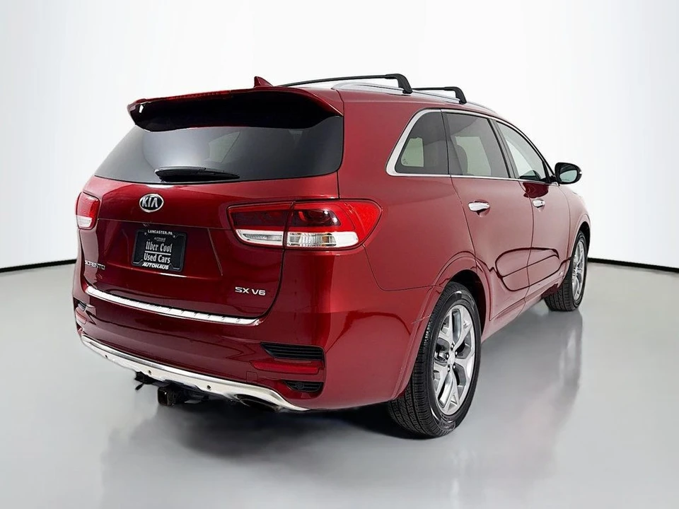 2017 Kia Sorento - Image 7 of 12