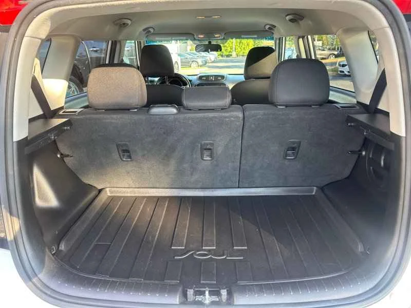2017 Kia Soul - Image 11 of 13