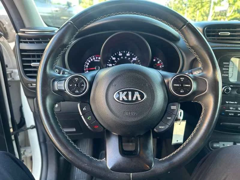 2017 Kia Soul - Image 10 of 13