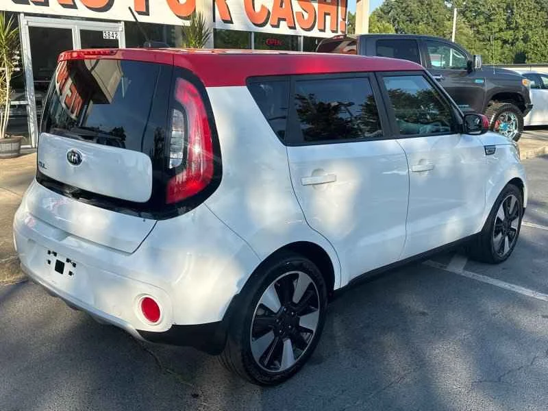 2017 Kia Soul - Image 5 of 13