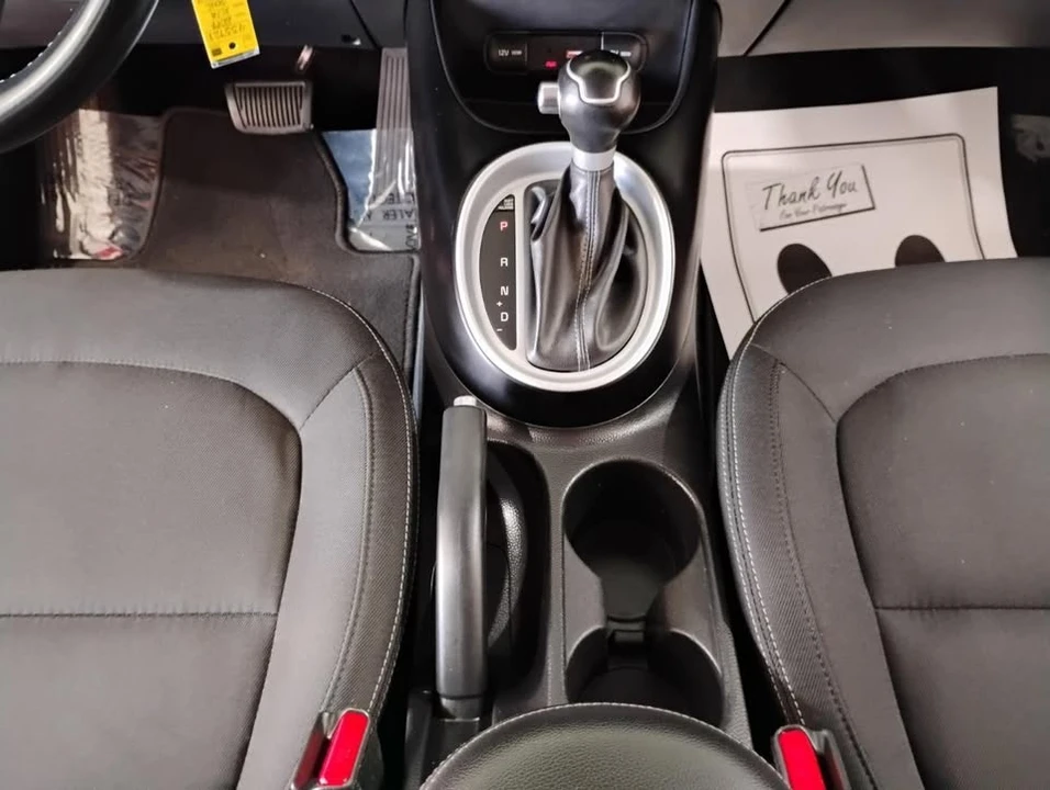 2017 Kia Soul - Image 16 of 19