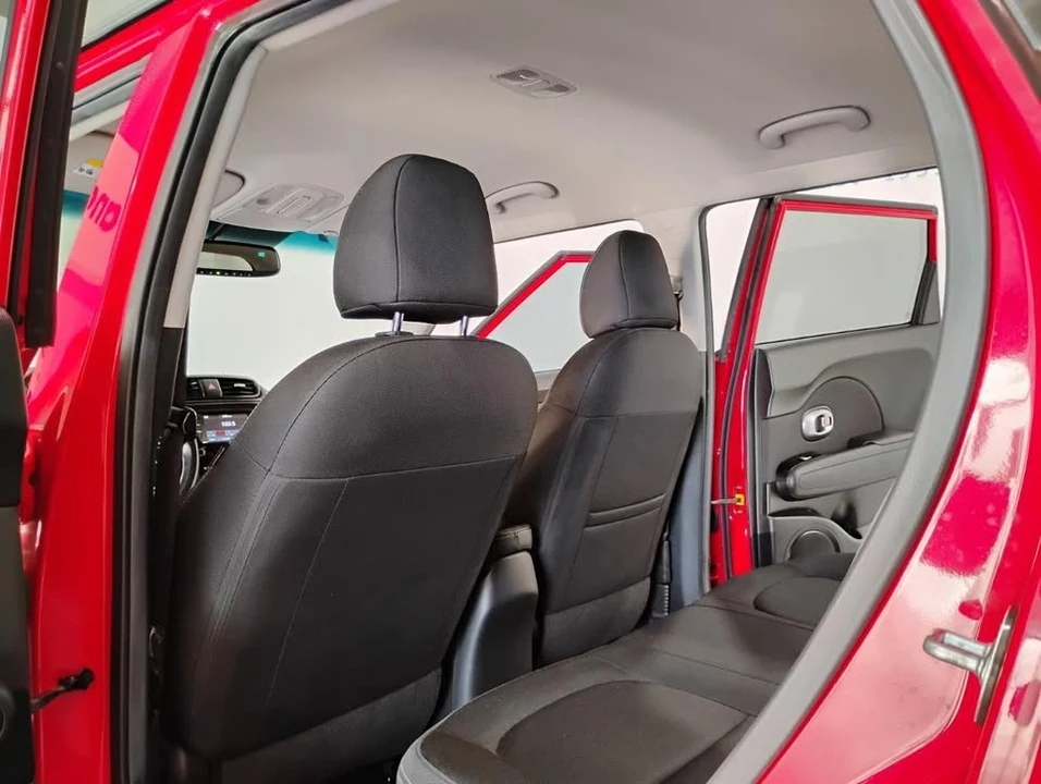 2017 Kia Soul - Image 8 of 19