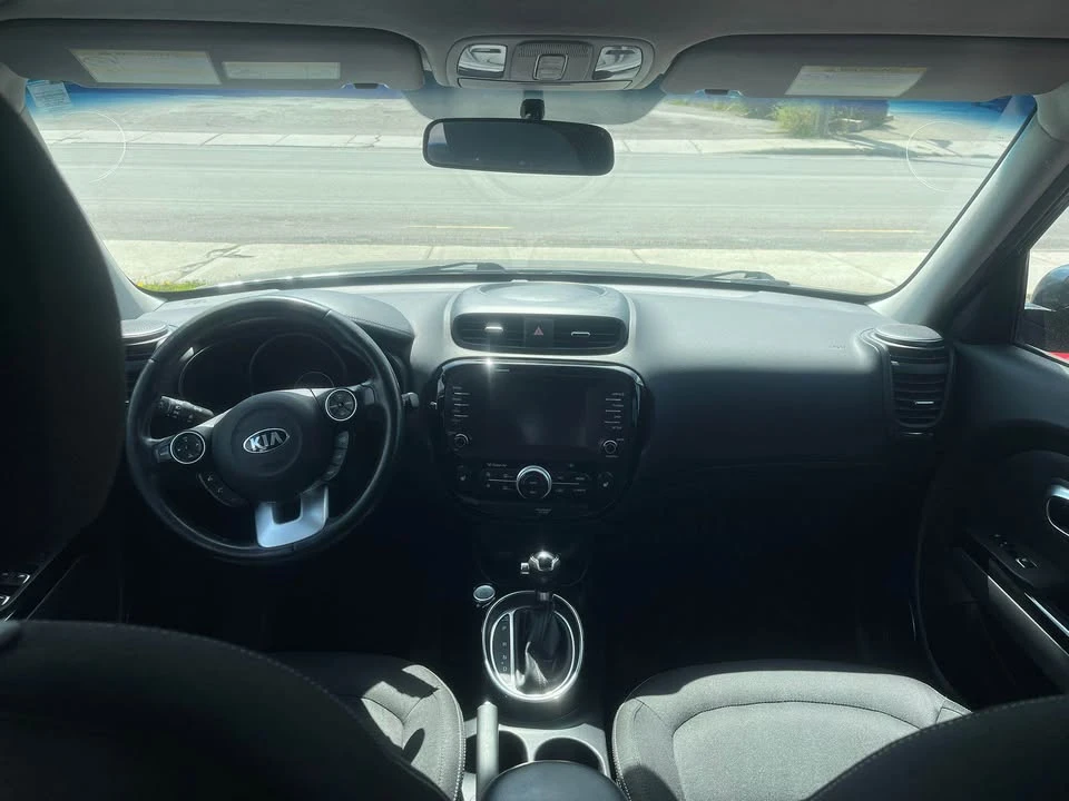 2017 Kia Soul - Image 11 of 14