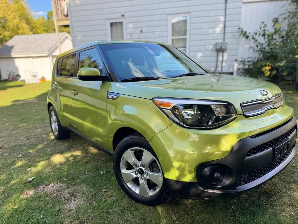 2017 Kia Soul - Image 7 of 10