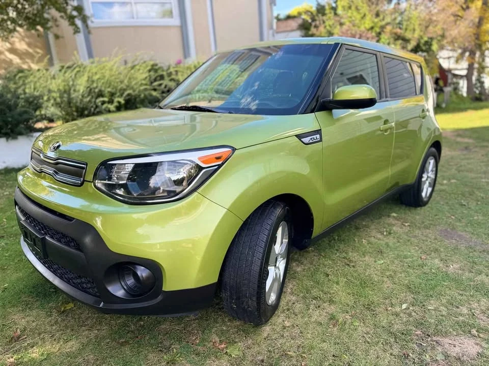 2017 Kia Soul - Image 6 of 10