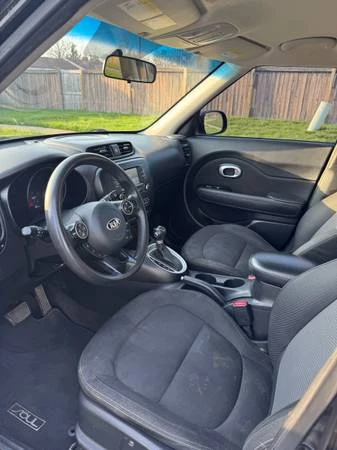 2017 Kia Soul - Image 11 of 15