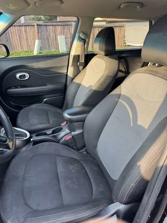 2017 Kia Soul - Image 12 of 15