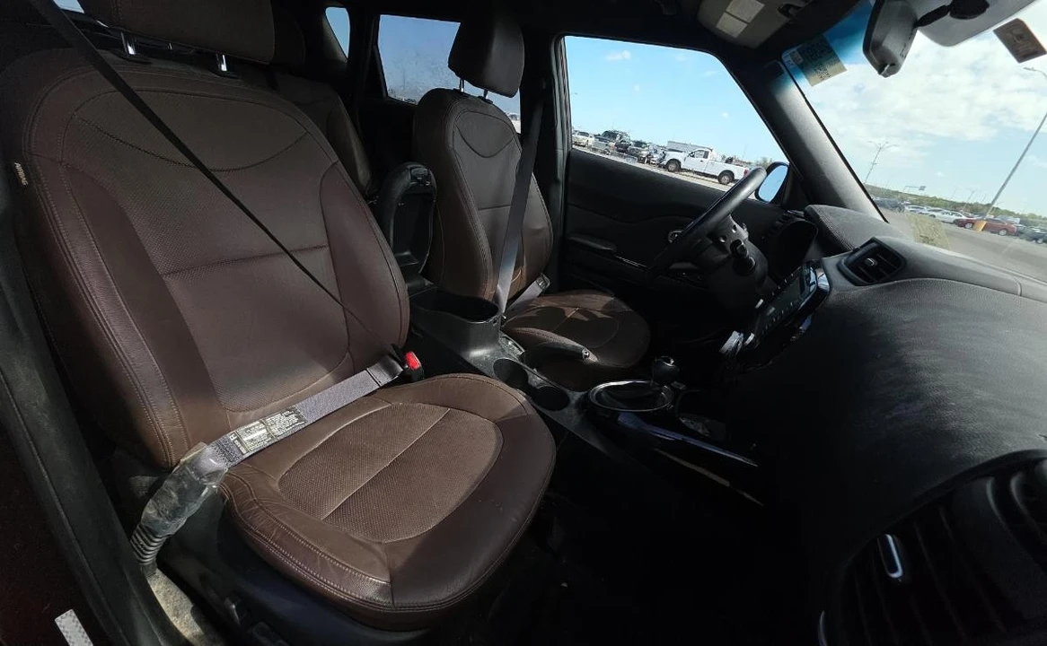 2017 Kia Soul - Image 8 of 13