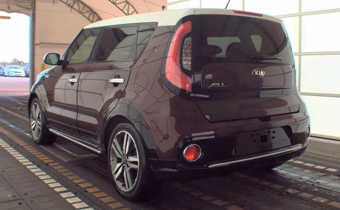 2017 Kia Soul - Image 6 of 13