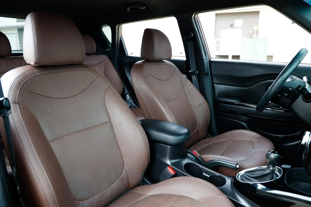 2017 Kia Soul - Image 16 of 21