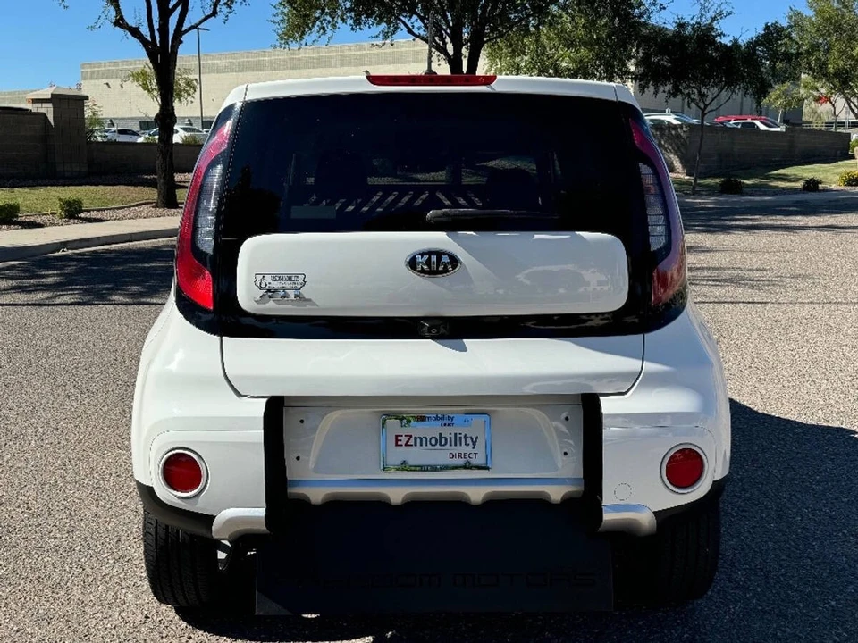 2017 Kia Soul - Image 3 of 15