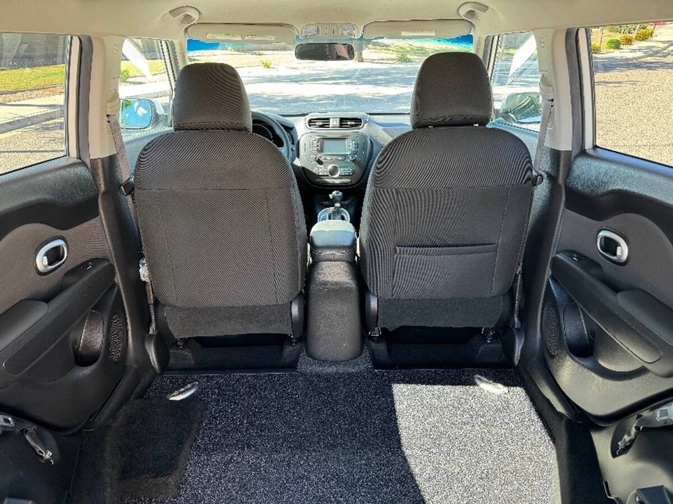 2017 Kia Soul - Image 11 of 15