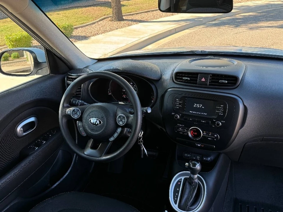 2017 Kia Soul - Image 7 of 15