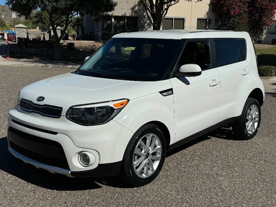 2017 Kia Soul - Image 14 of 15